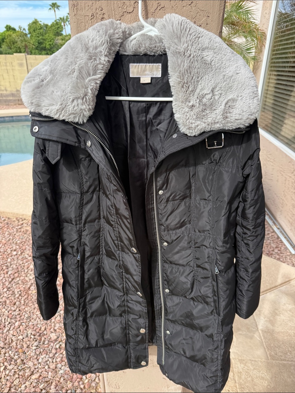 Michael Kors Black Quilted Puffer Coat with Light Gray Faux Fur Collar Size M